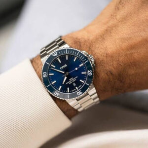 Oris Aquis Date Authentic Automatic Silver Blue Men's Watch