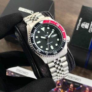 Seiko 5 Sports Black Grape Automatic Jubli Chain Mens Watch