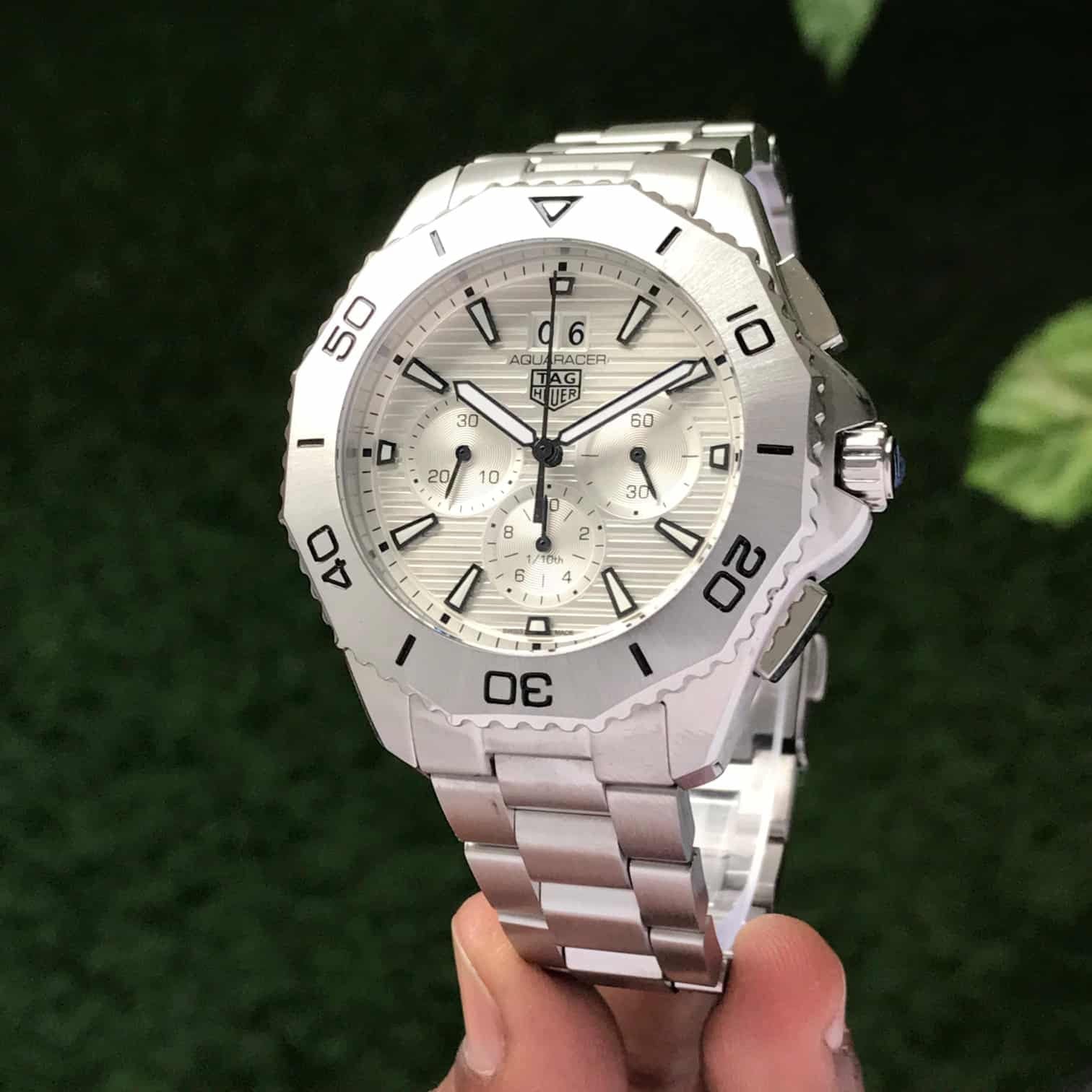 TAG Heuer Aquaracer Professional 200 Date Chronograph's White Dial Mens Watch - Image 4
