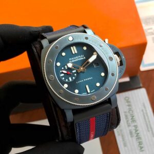 Panerai Submersible 44mm Automatic Quarantaquattro Luna Rossa men's Watch