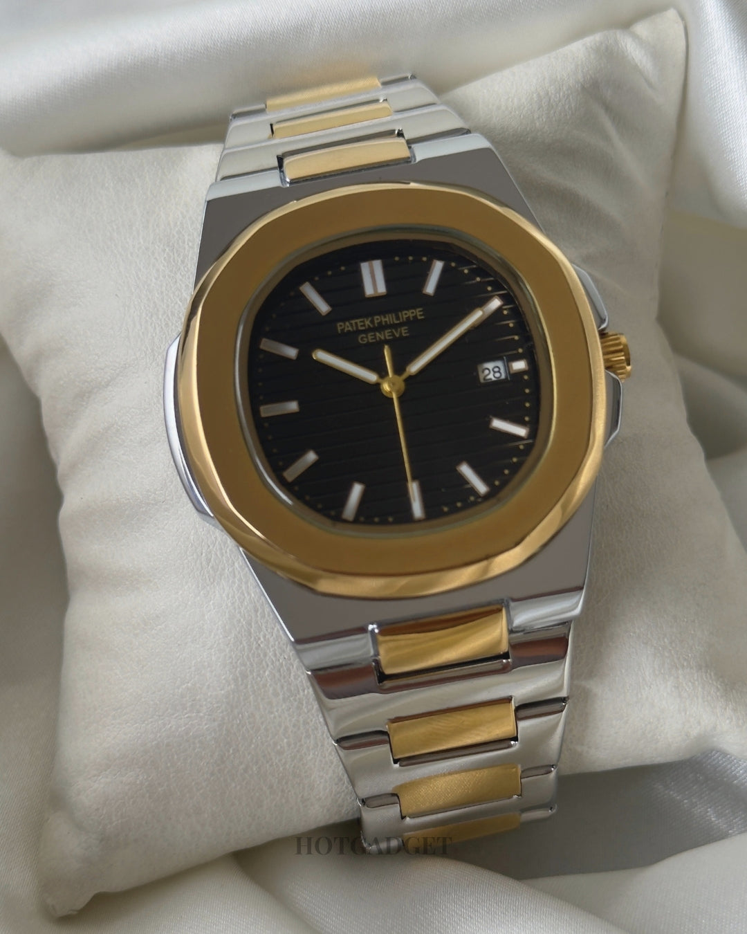 Patek Philippe Nautilus - (Analog Watch) - Image 2