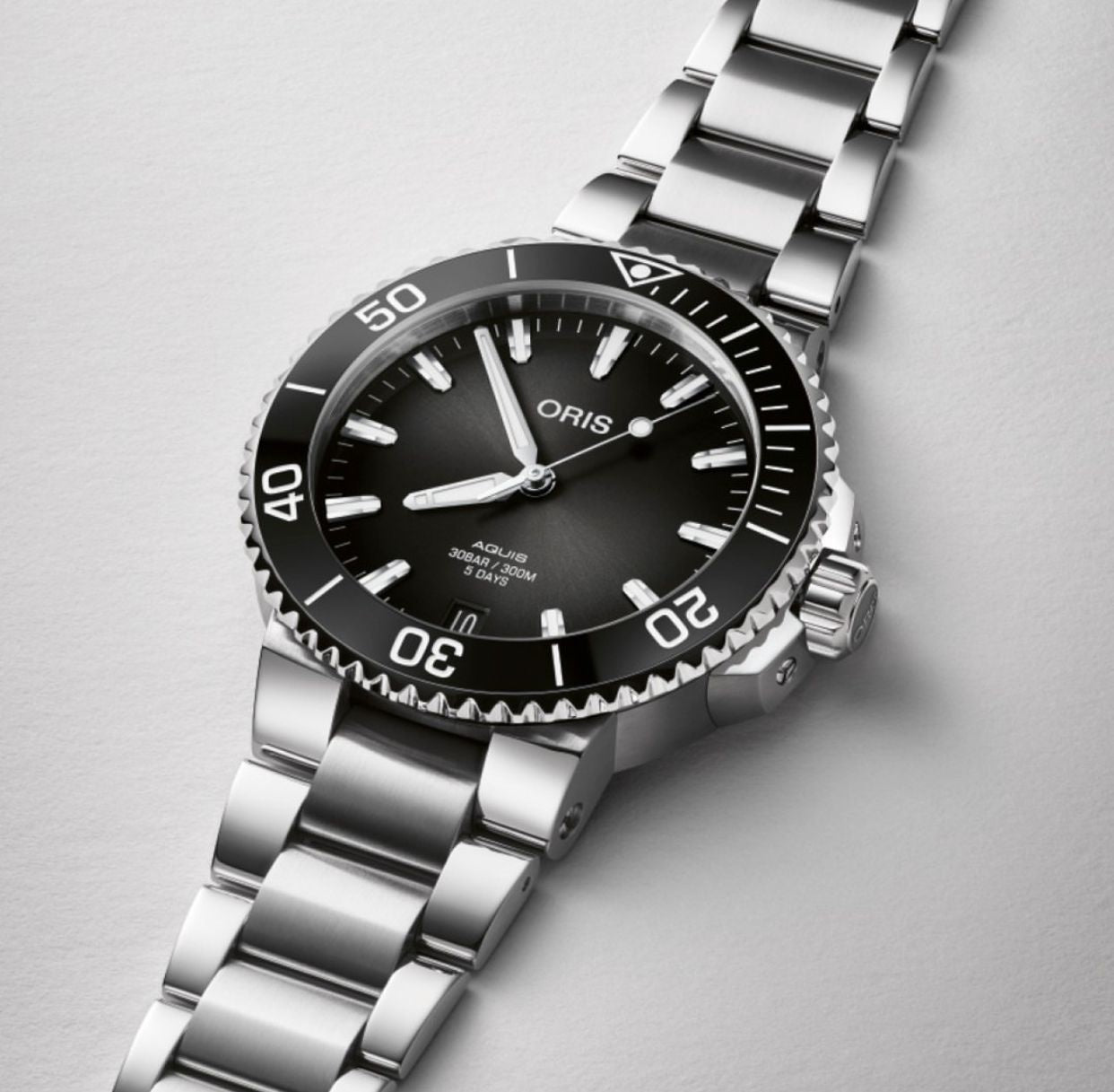 Oris Aquis Date Authentic Automatic Silver Black Dial Men's Watch - Image 5