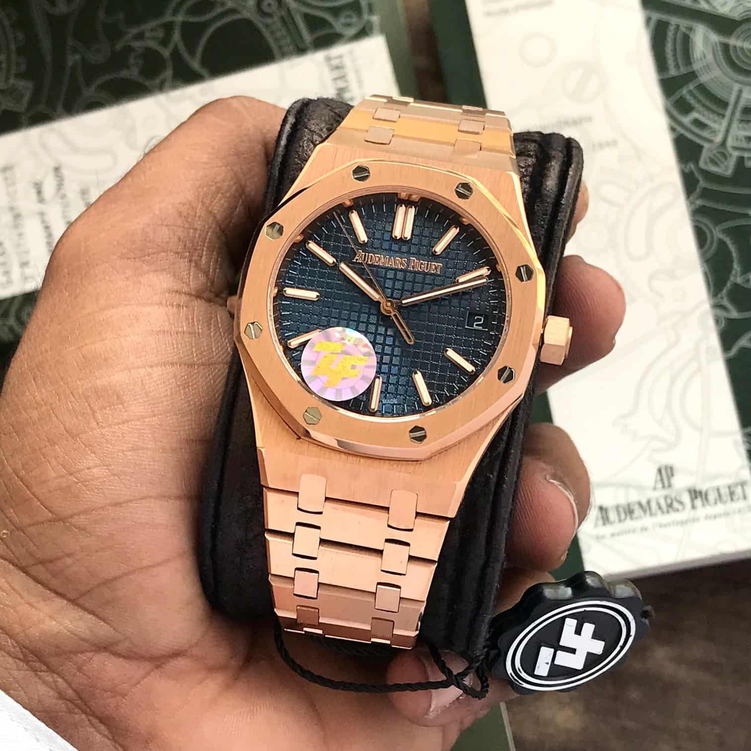 Audemars Piguet Royal Oak Offshore Rosegold Black Blue Metal Chain Automatic Movement Men's Watch - Image 4