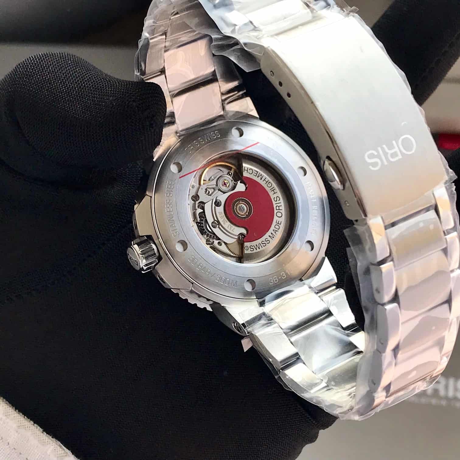 Oris Aquis Date Authentic Automatic Silver Blue Men's Watch - Image 4