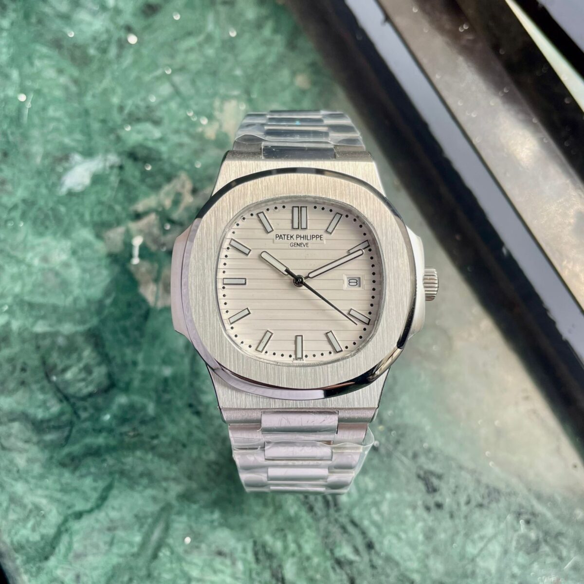 patek philippe Sliver Nautilus - Image 2