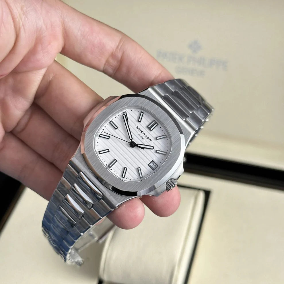 Patek Philippe Nautilus 5711/1A White Dial - Image 8