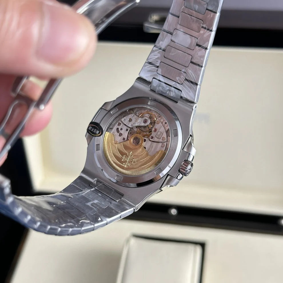 Patek Philippe Nautilus 5711/1A White Dial - Image 5