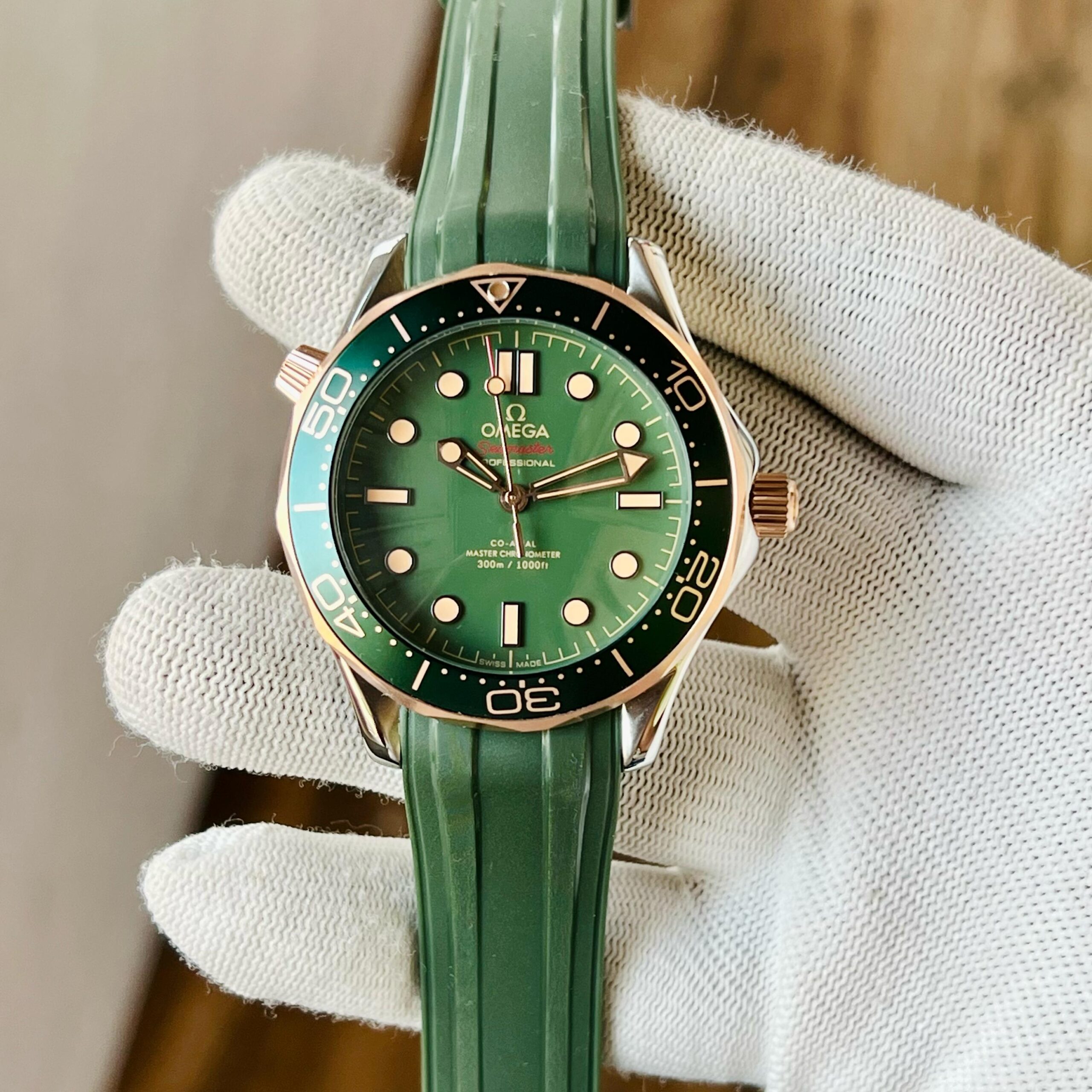 Omega Seamster Golden and Green Luxury look Japanese Automatic Mens Watch - Image 5