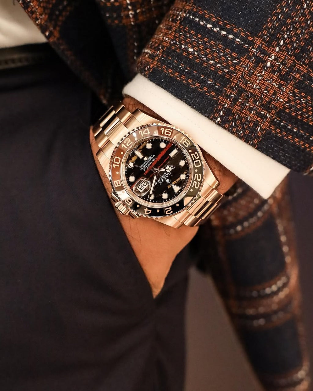 Rolex GMT Master II Tiger Iron Dial Premium Automatic🤩 - Image 4