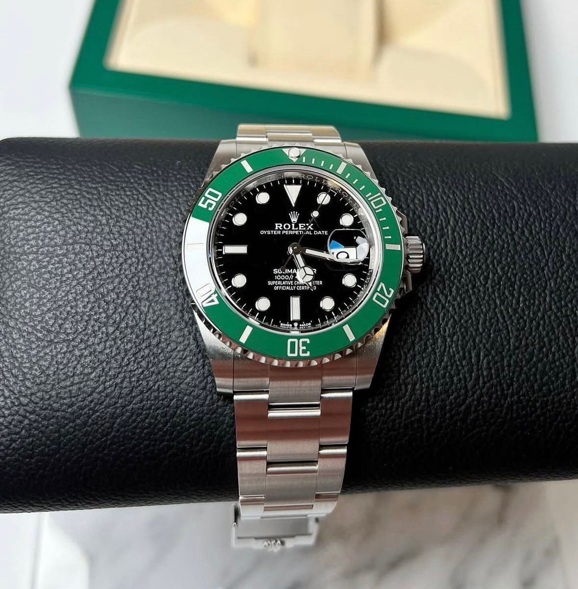 Rolex Submariner Green & Black - Image 2
