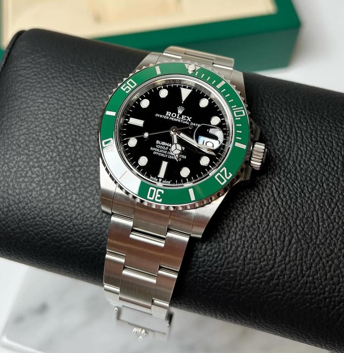 Rolex Submariner Green & Black - Image 4