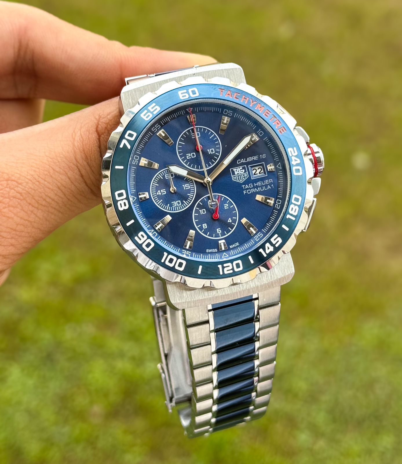 TAG Heuer's Gulf-branded watches continues, with the Gulf Special Edition Formula 1.🏎 - Image 2
