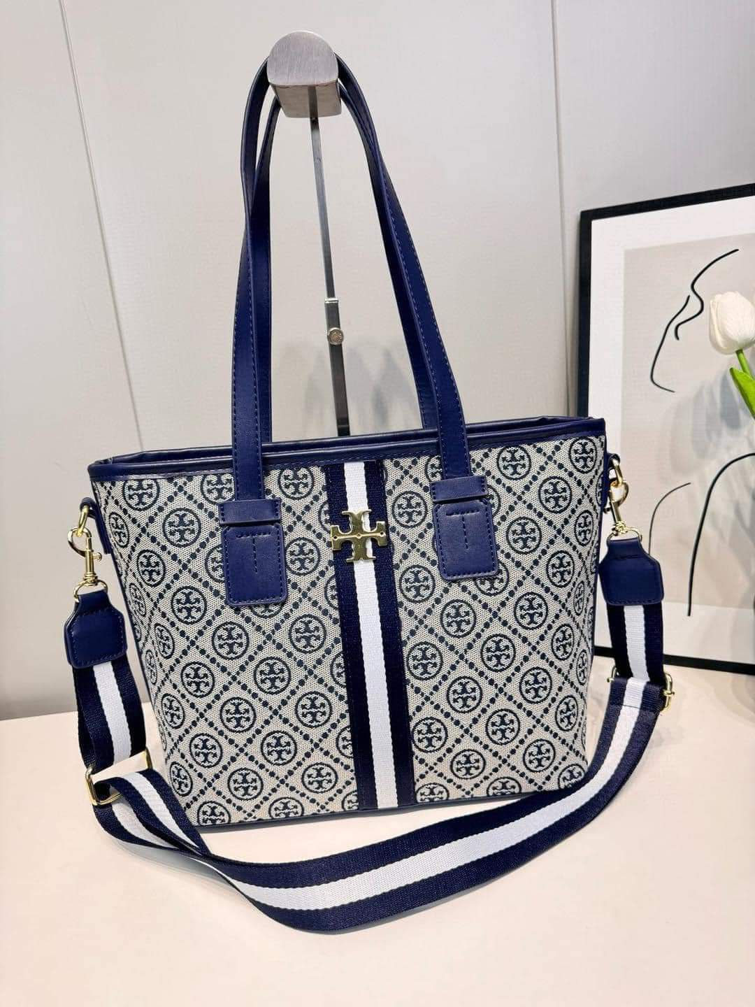Tote bag - Image 4