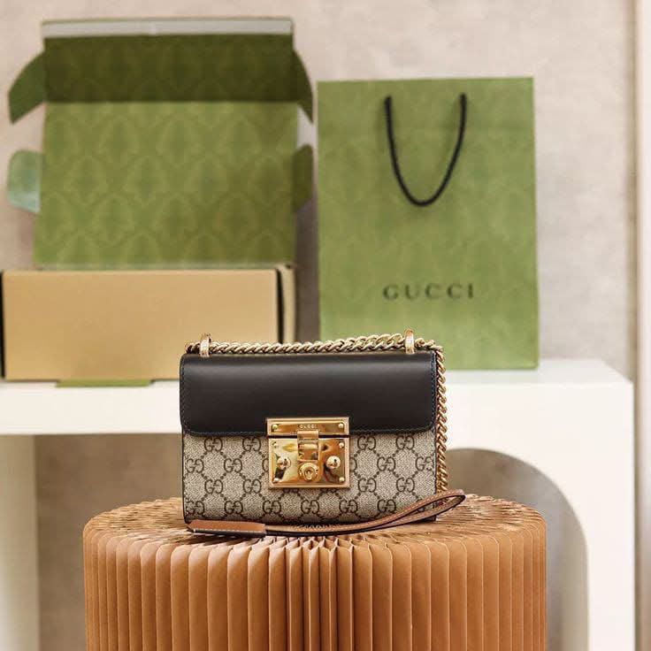 Gucci Small GG Supreme Padlock Shoulder Bag - Image 4