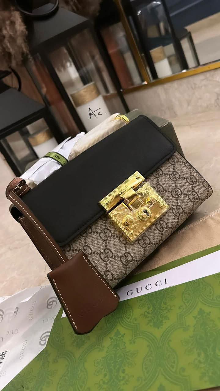 Gucci Small GG Supreme Padlock Shoulder Bag - Image 5