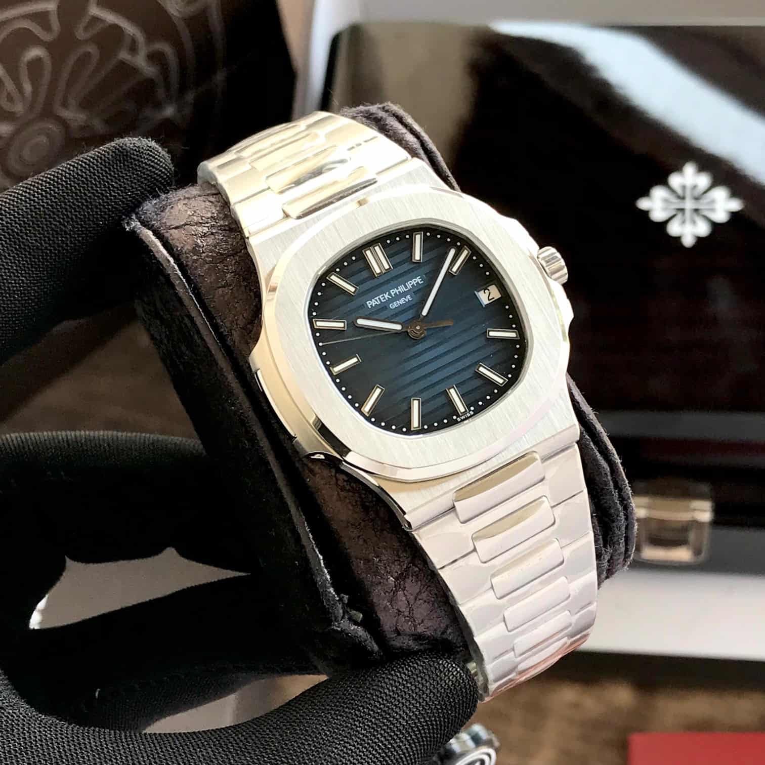 Patek Philippe Nautilus 5711/1R Stainless Steel Japan Automatic Mens Watch - Image 14
