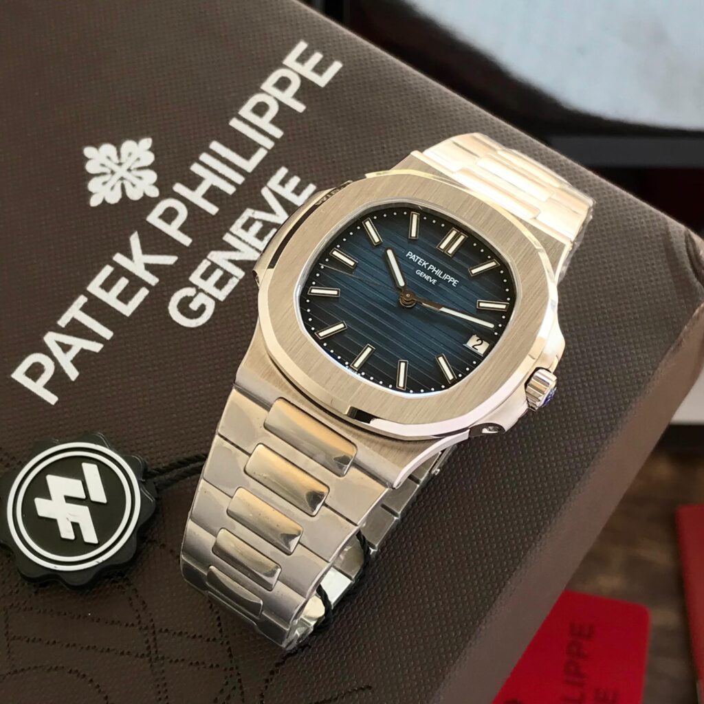 Patek Philippe Nautilus 5711/1R Stainless Steel Japan Automatic Mens Watch - Image 10