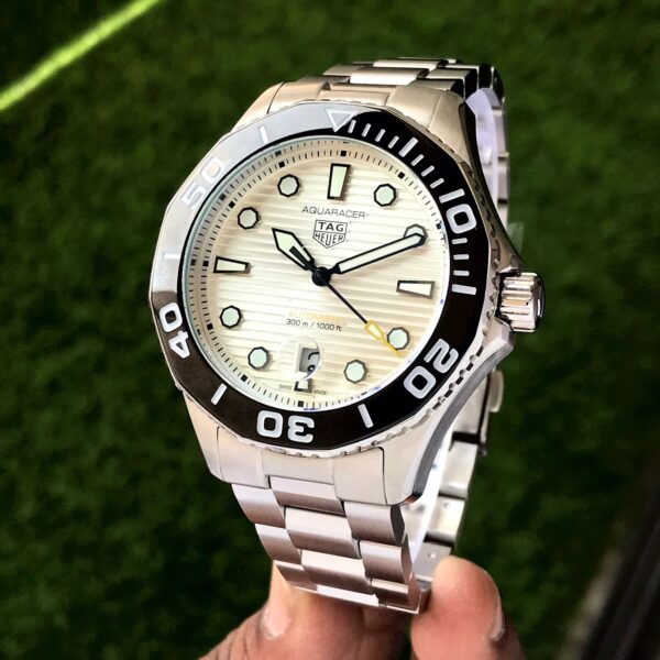 TAG Heuer Carerra AQUARACER White Dial Special Edition Re-Imagines Automatic Mens Watch - Image 4