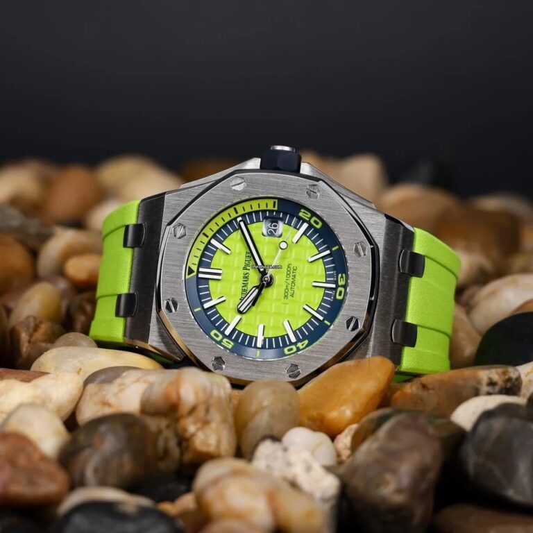 Audemars Piguet Royal Oak Offshore Diver Watch Green Dial 42mm Automatic Mens Watch - Image 7