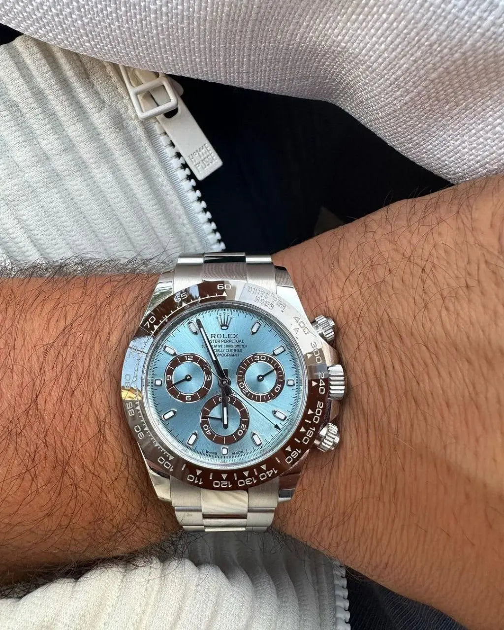 Rolex Cosmograph Daytona Platinum Ice Blue Dial – Premium Watch for Men with Ceramic Ring Professional Racing Heritage Meets Timeless Luxury - Image 5